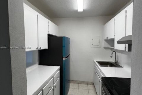 Купить кондоминиум в Майами, Флорида 1 спальня, 63.92м2, № 2015084 - фото 7