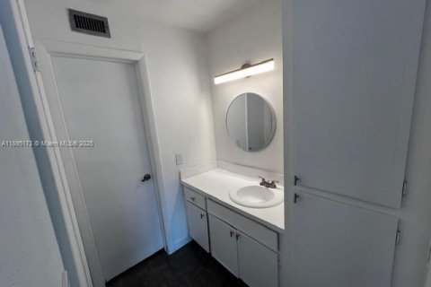 Купить кондоминиум в Майами, Флорида 1 спальня, 63.92м2, № 2015084 - фото 19