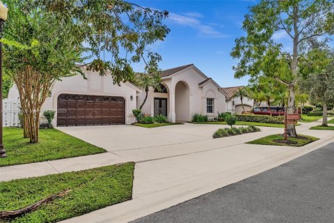 House in Weston, Florida 5 bedrooms, 274.62 sq.m. № 1823902 - photo 3