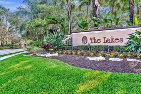 House in Weston, Florida 5 bedrooms, 274.62 sq.m. № 1823902 - photo 4