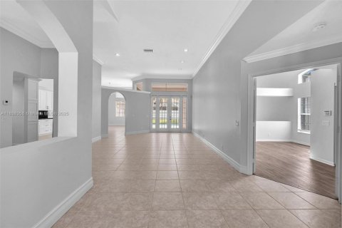 House in Weston, Florida 5 bedrooms, 274.62 sq.m. № 1823902 - photo 11