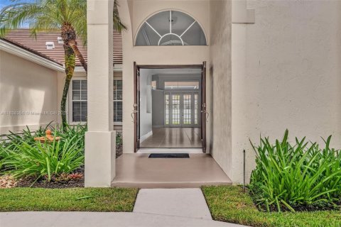House in Weston, Florida 5 bedrooms, 274.62 sq.m. № 1823902 - photo 6