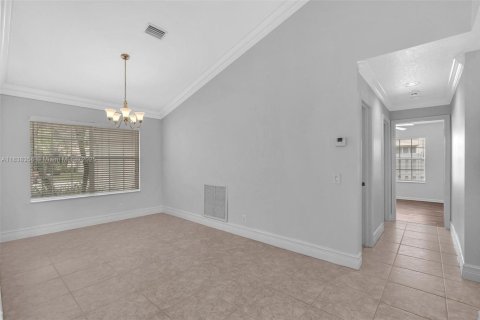 House in Weston, Florida 5 bedrooms, 274.62 sq.m. № 1823902 - photo 27