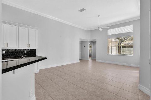 House in Weston, Florida 5 bedrooms, 274.62 sq.m. № 1823902 - photo 17