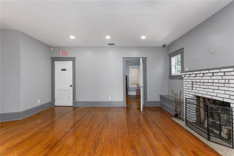 Commercial property in Mount Dora, Florida № 1881333 - photo 21