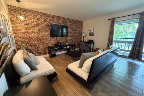 Condo in Orlando, Florida, 1 bedroom № 2233818 - photo 11