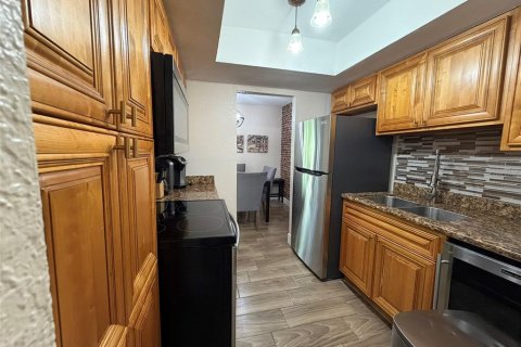 Condo in Orlando, Florida, 1 bedroom № 2233818 - photo 6