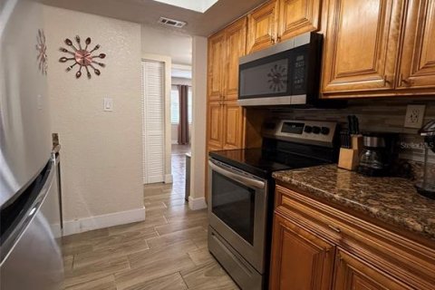Condo in Orlando, Florida, 1 bedroom № 2233818 - photo 8