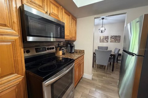 Condo in Orlando, Florida, 1 bedroom № 2233818 - photo 5