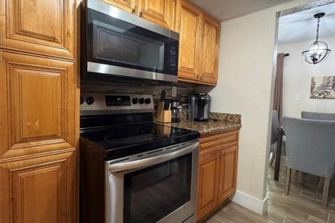 Condo in Orlando, Florida, 1 bedroom № 2233818 - photo 7