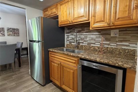 Condo in Orlando, Florida, 1 bedroom № 2233818 - photo 4