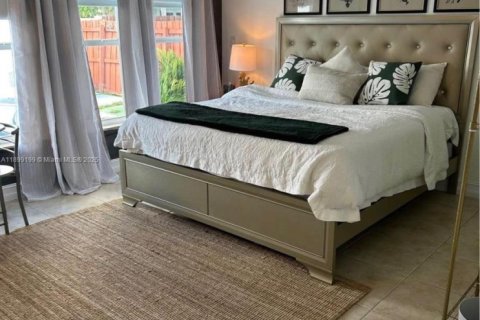 Снять в аренду виллу или дом в Майами, Флорида 4 спальни, 170.01м2, № 1951752 - фото 8