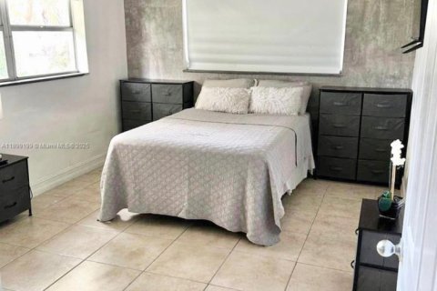 Снять в аренду виллу или дом в Майами, Флорида 4 спальни, 170.01м2, № 1951752 - фото 10