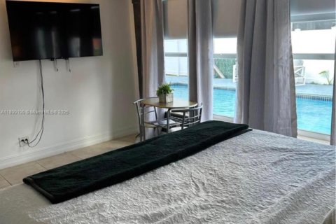 Снять в аренду виллу или дом в Майами, Флорида 4 спальни, 170.01м2, № 1951752 - фото 7