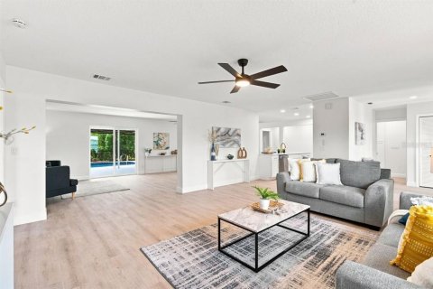 Villa ou maison à vendre à Nokomis, Floride: 3 chambres, 221.48 m2 № 2316846 - photo 2