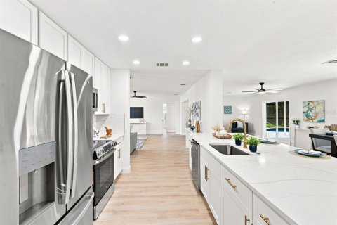 Villa ou maison à vendre à Nokomis, Floride: 3 chambres, 221.48 m2 № 2316846 - photo 17