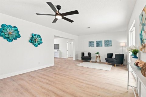 Villa ou maison à vendre à Nokomis, Floride: 3 chambres, 221.48 m2 № 2316846 - photo 8