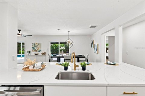 Villa ou maison à vendre à Nokomis, Floride: 3 chambres, 221.48 m2 № 2316846 - photo 18