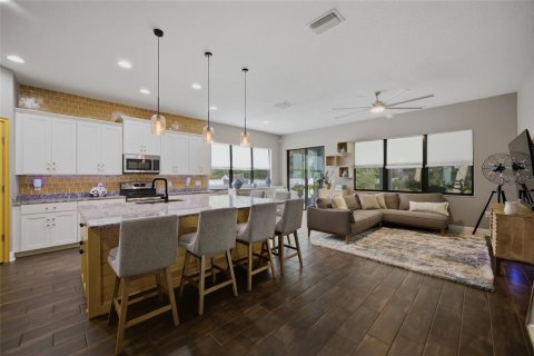 Casa en venta en Tampa, Florida, 3 dormitorios, 203.64 m2 № 2195839 - foto 9