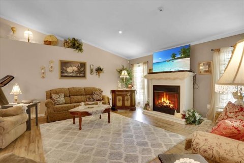 House in Fort White, Florida 3 bedrooms, 155.05 sq.m. № 1680418 - photo 14