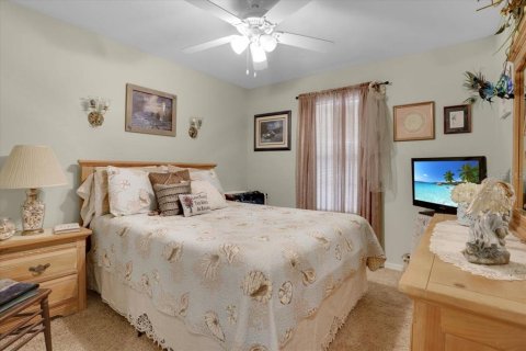 House in Fort White, Florida 3 bedrooms, 155.05 sq.m. № 1680418 - photo 21