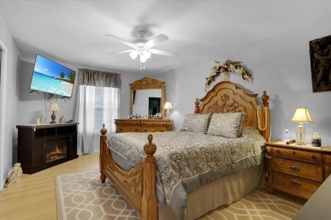 House in Fort White, Florida 3 bedrooms, 155.05 sq.m. № 1680418 - photo 17