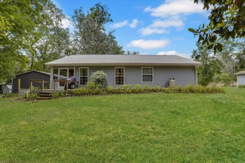 House in Fort White, Florida 3 bedrooms, 155.05 sq.m. № 1680418 - photo 5
