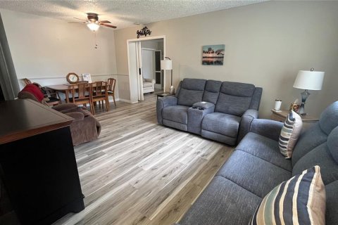 Casa en venta en Bradenton, Florida, 2 dormitorios, 107.86 m2 № 2220335 - foto 4