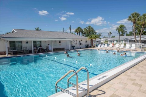 Casa en venta en Bradenton, Florida, 2 dormitorios, 107.86 m2 № 2220335 - foto 28