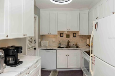 Casa en venta en Bradenton, Florida, 2 dormitorios, 107.86 m2 № 2220335 - foto 3