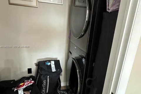 Touwnhouse à louer à Miami, Floride: 2 chambres, 129.13 m2 № 2026503 - photo 13