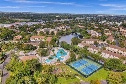 Touwnhouse à Miami, Floride 2 chambres, 129.13 m2 № 2026503