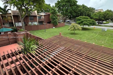Touwnhouse à louer à Miami, Floride: 2 chambres, 129.13 m2 № 2026503 - photo 2