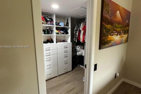 Touwnhouse à louer à Miami, Floride: 2 chambres, 129.13 m2 № 2026503 - photo 7