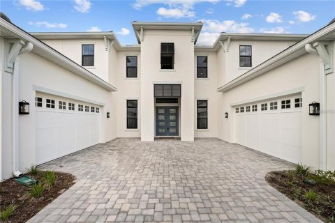 House in Orlando, Florida 6 bedrooms, 658.96 sq.m. № 2114617 - photo 5