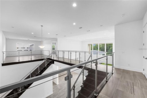 House in Orlando, Florida 6 bedrooms, 658.96 sq.m. № 2114617 - photo 30