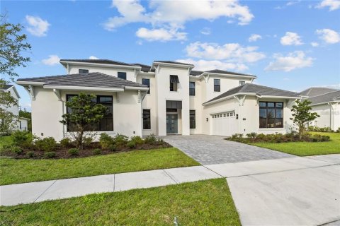 House in Orlando, Florida 6 bedrooms, 658.96 sq.m. № 2114617 - photo 4