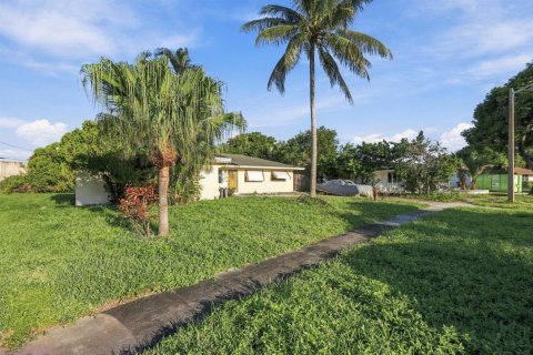 Casa en venta en West Palm Beach, Florida, 3 dormitorios, 125.6 m2 № 2366308 - foto 4