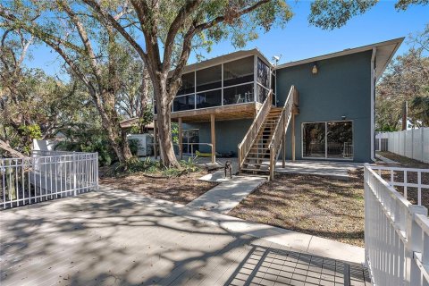 House in Tampa, Florida 3 bedrooms, 188.13 sq.m. № 1528440 - photo 25