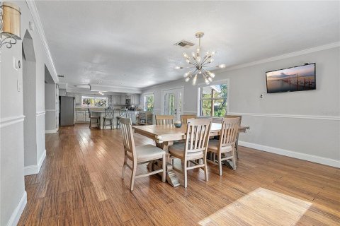 House in Tampa, Florida 3 bedrooms, 188.13 sq.m. № 1528440 - photo 6