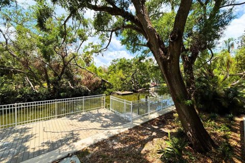 House in Tampa, Florida 3 bedrooms, 188.13 sq.m. № 1528440 - photo 26