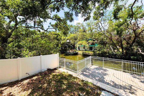 House in Tampa, Florida 3 bedrooms, 188.13 sq.m. № 1528440 - photo 28