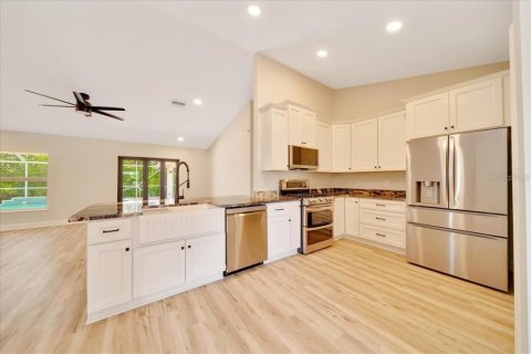 Villa ou maison à vendre à Ocala, Floride: 4 chambres, 222.22 m2 № 1804822 - photo 10