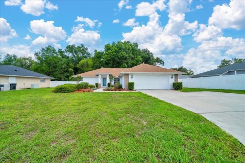 Villa ou maison à vendre à Ocala, Floride: 4 chambres, 222.22 m2 № 1804822 - photo 1