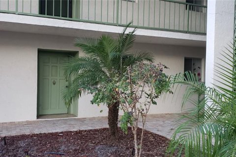 Condominio en alquiler en Sarasota, Florida, 2 dormitorios, 90.77 m2 № 1736912 - foto 2