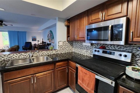 Condominio en alquiler en Sarasota, Florida, 2 dormitorios, 90.77 m2 № 1736912 - foto 5