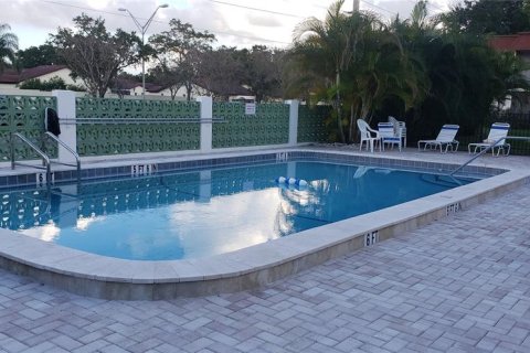 Condominio en alquiler en Sarasota, Florida, 2 dormitorios, 90.77 m2 № 1736912 - foto 21
