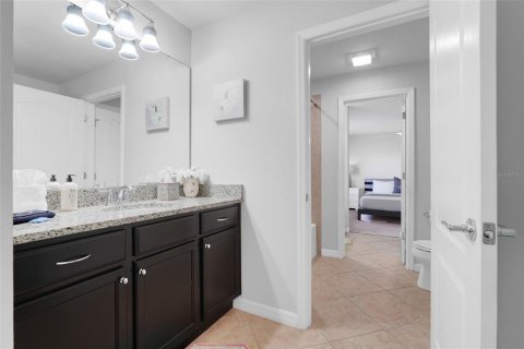 Casa en venta en Kissimmee, Florida, 8 dormitorios, 375.42 m2 № 1913669 - foto 26
