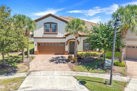 Casa en venta en Kissimmee, Florida, 8 dormitorios, 375.42 m2 № 1913669 - foto 3