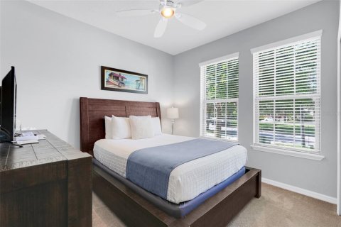 Casa en venta en Kissimmee, Florida, 8 dormitorios, 375.42 m2 № 1913669 - foto 28